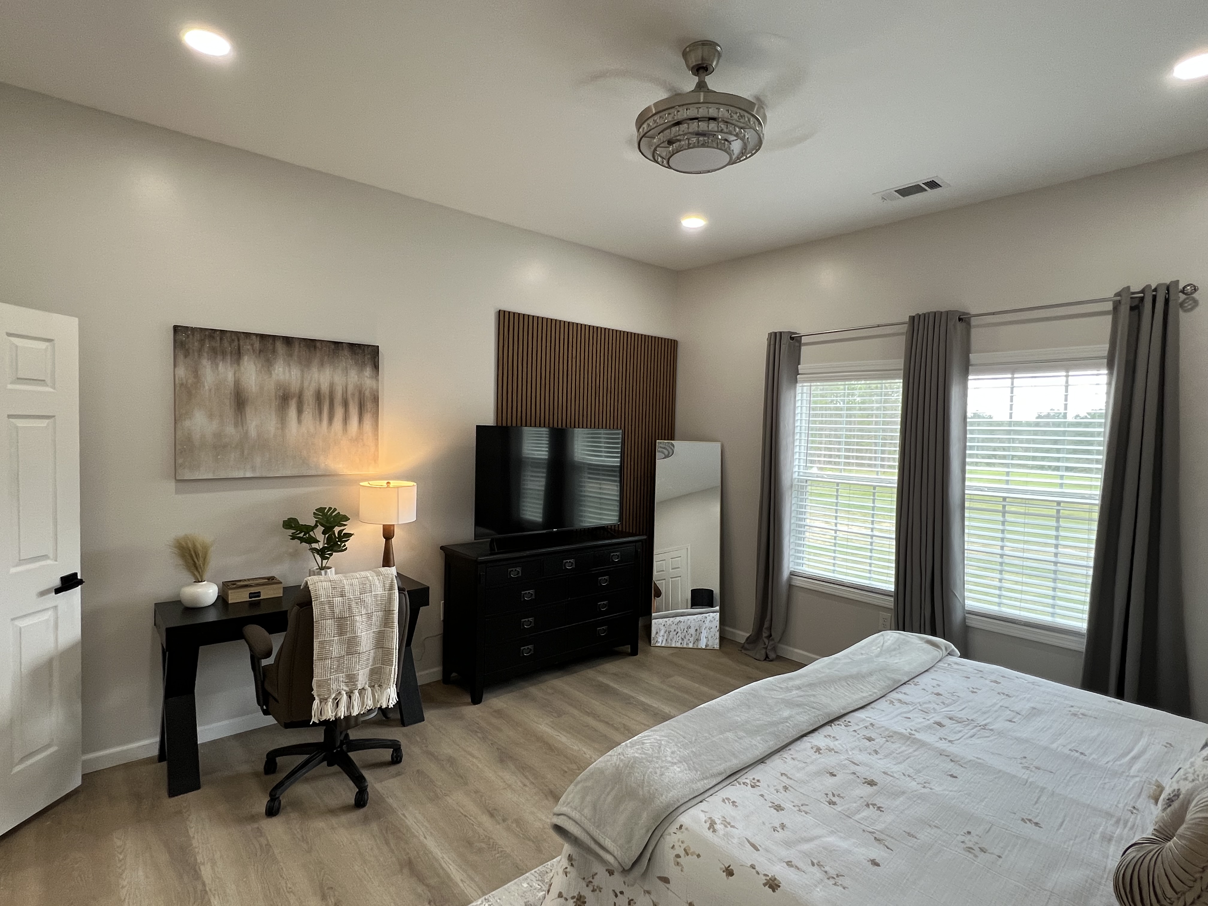 Private Living Room — Leather Sofa, Natural Light